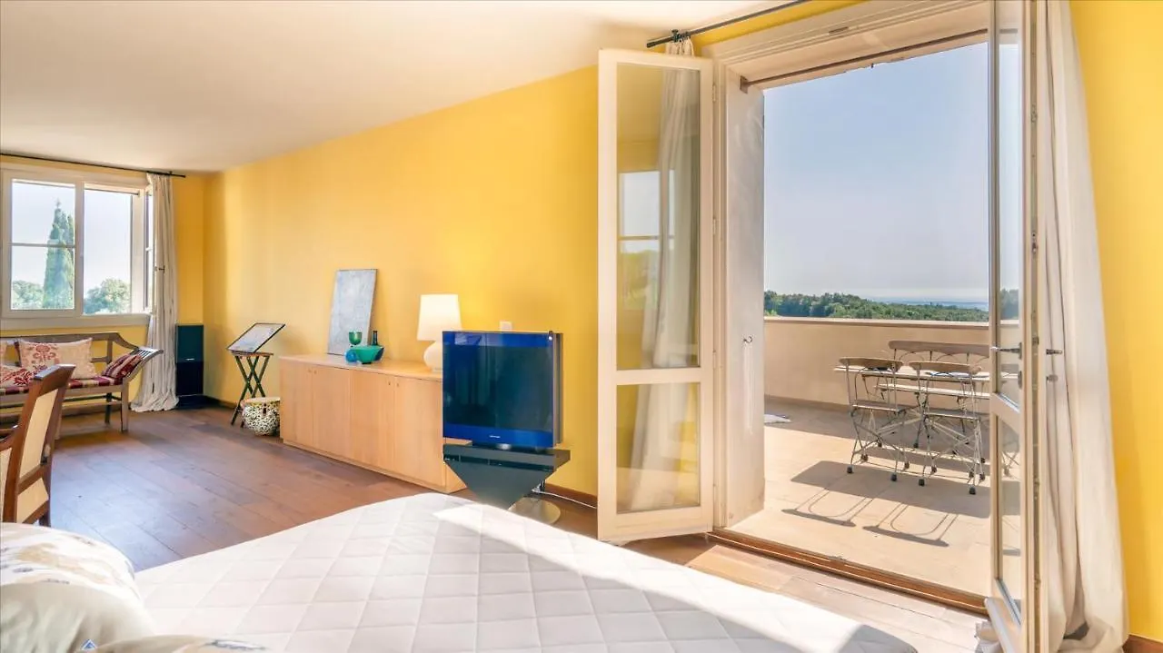 Casa Del Vento 10, Emma Villas 비보나 0*,